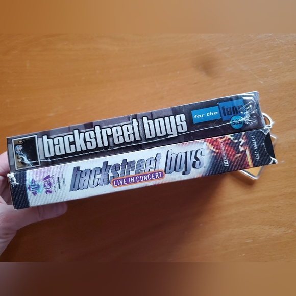 Backstreet Boys VHS tapes x2 & Keychain - Picture 2 of 8